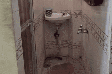 1BHK semi furnished flat for rent in Kashyap Colony Gali No 4 near Deepak Kirana Store 600 sqft apartment