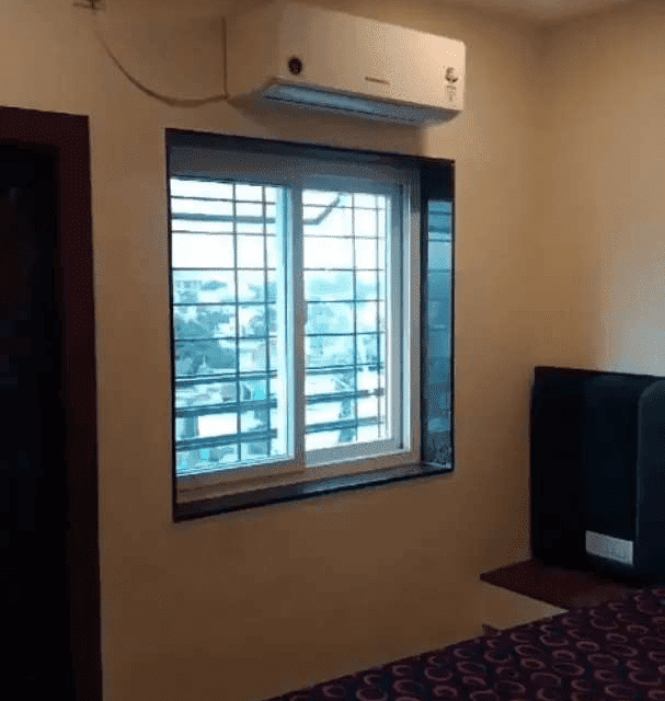 1 BHK furnished flat for rent in Krishna Apartment north east facing bachelor friendly apartment with parking