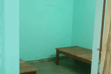 1 BHK independent floor for rent for students boys sharing 3 to 4 persons 600 sqft with 2 bathrooms bachelor friendly