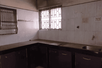 2 BHK flat for rent in Mangla with 1200 sqft area, North-East facing unfurnished apartment with 2 bathrooms and car parking in prime location