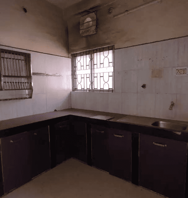 2 BHK flat for rent in Mangla with 1200 sqft area, North-East facing unfurnished apartment with 2 bathrooms and car parking in prime location