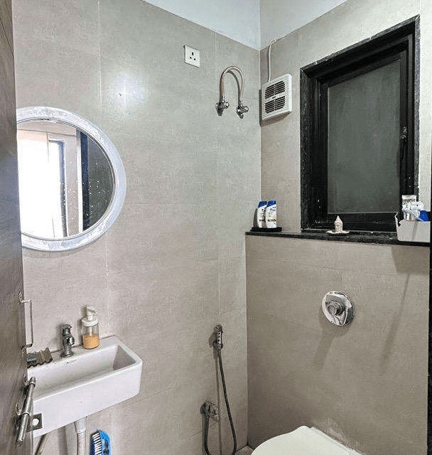 Room for rent in 2 BHK furnished flat for bachelors sharing, independent room available with parking in apartment