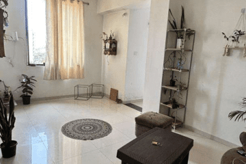 Room for rent in 2 BHK furnished flat for bachelors sharing, independent room available with parking in apartment