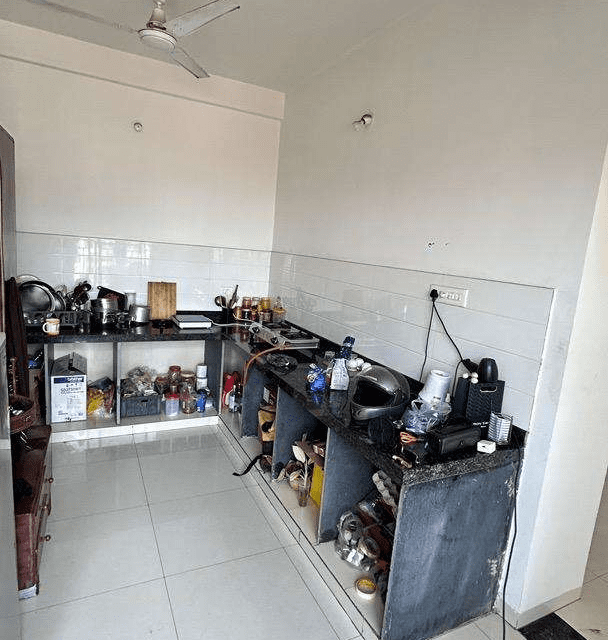 Room for rent in 2 BHK furnished flat for bachelors sharing, independent room available with parking in apartment