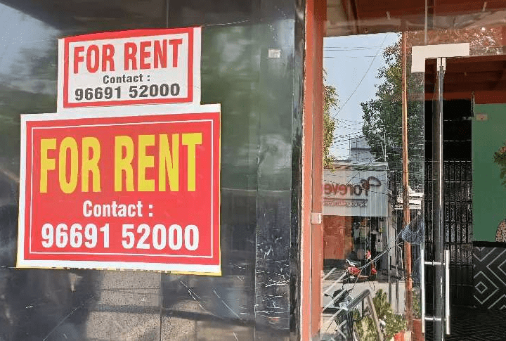 600 sqft commercial shop for rent in Katora Talab Raipur prime main road retail space for cafe restaurant showroom