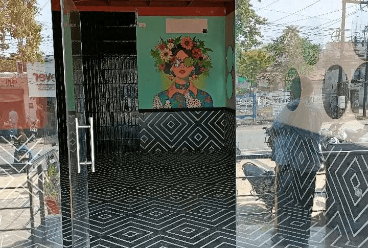 600 sqft commercial shop for rent in Katora Talab Raipur prime main road retail space for cafe restaurant showroom