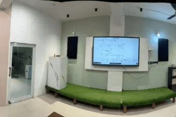 1500 sq ft furnished commercial space for rent in Smriti Nagar Bhilai with digital classroom, reception area, 2 washrooms, parking, electricity, and water supply suitable for coaching classes, training centers, seminars, workshops, and professional meetings