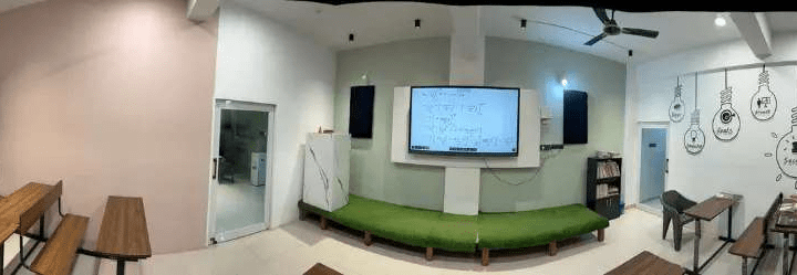 1500 sq ft furnished commercial space for rent in Smriti Nagar Bhilai with digital classroom, reception area, 2 washrooms, parking, electricity, and water supply suitable for coaching classes, training centers, seminars, workshops, and professional meetings