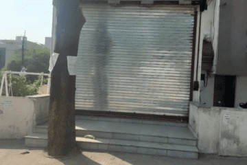 Semi-furnished commercial shop for rent in Avanti Vihar Raipur with glass frontage, granite flooring, split AC, parking space and prime roadside location suitable for office clinic or retail business