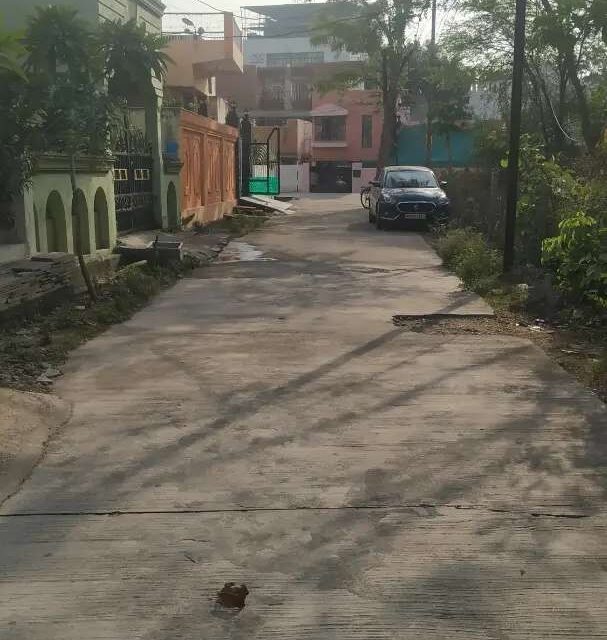 144 sq ft semi furnished commercial shop for rent in Shanti Nagar Bilaspur with parking