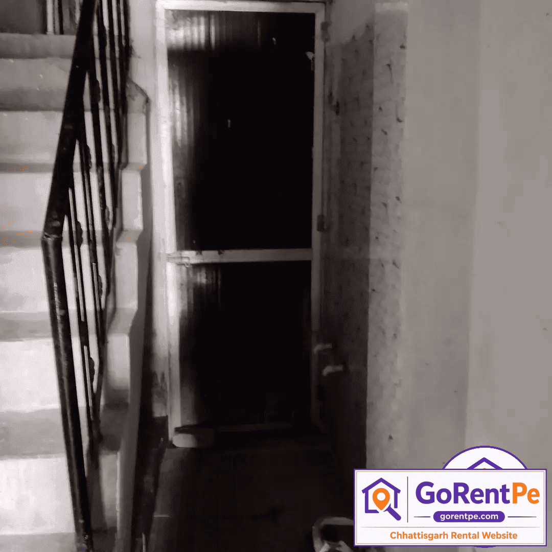 rooms for rent in Telipara Bilaspur for students near Hanuman Mandir Darbar Lodge single and double room with kitchen and bathroom