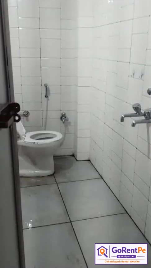 Unfurnished 2BHK builder floor near Old Bus Stand Bilaspur for bachelors