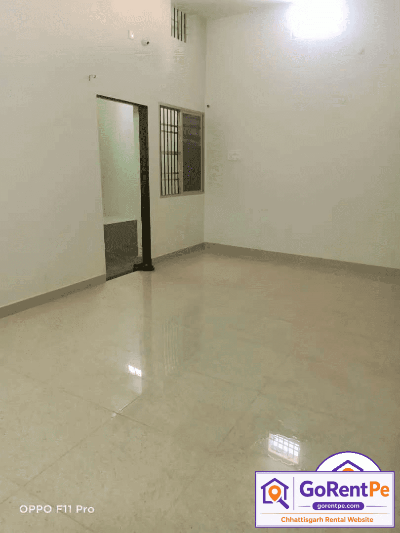 2BHK semi-furnished house for rent with 1000 sqft area, 2 bathrooms, parking, North-East facing, family-friendly owner listing