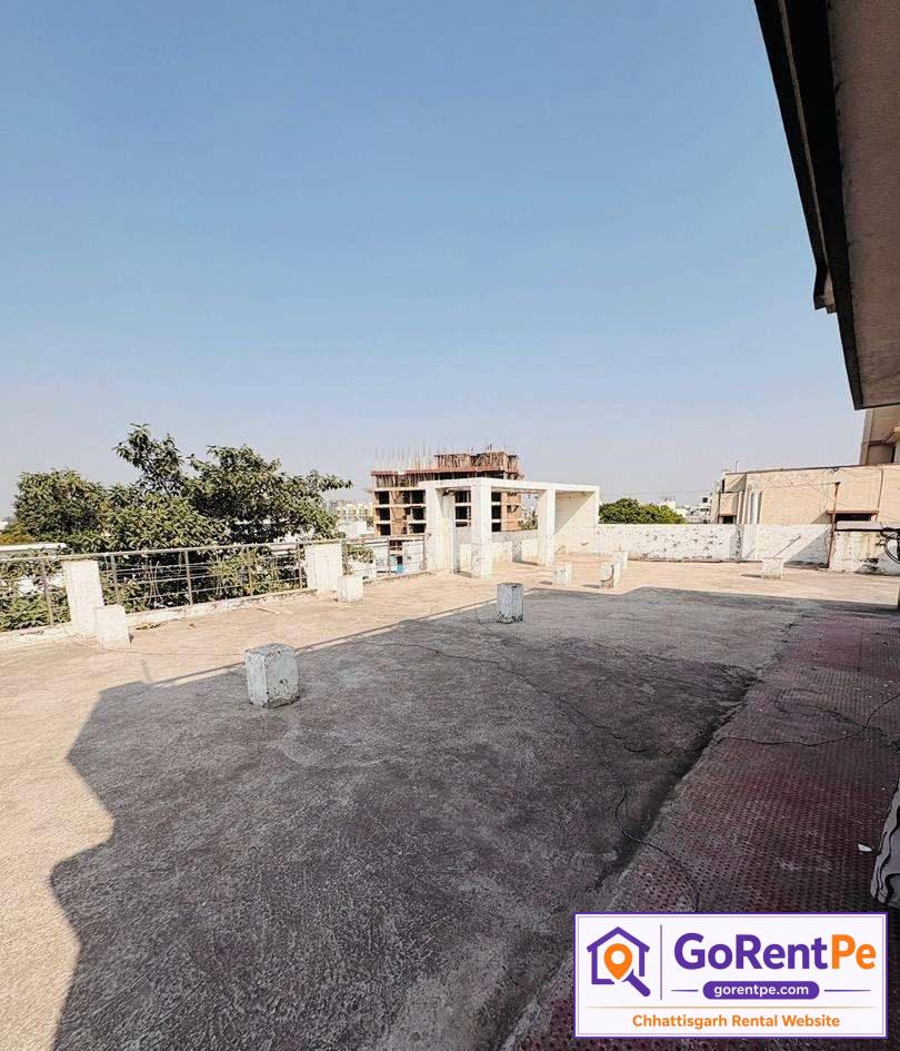 2 BHK family apartment for rent in Avanti Vihar Raipur with garden view balcony, spacious hall, 2 bedrooms, kitchen, safe and secure locality