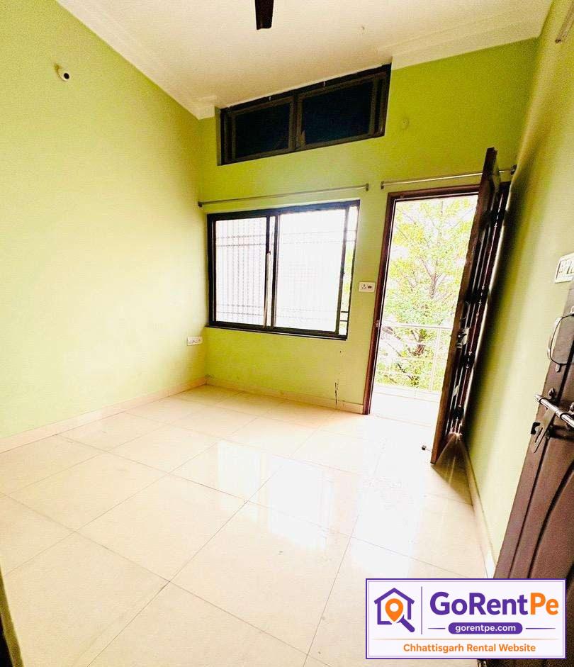2 BHK family apartment for rent in Avanti Vihar Raipur with garden view balcony, spacious hall, 2 bedrooms, kitchen, safe and secure locality