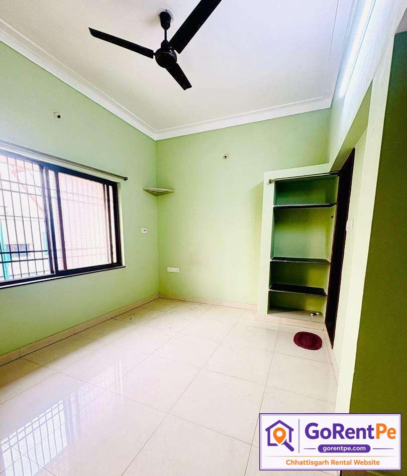 2 BHK family apartment for rent in Avanti Vihar Raipur with garden view balcony, spacious hall, 2 bedrooms, kitchen, safe and secure locality