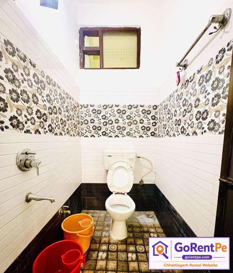 2 BHK family apartment for rent in Avanti Vihar Raipur with garden view balcony, spacious hall, 2 bedrooms, kitchen, safe and secure locality