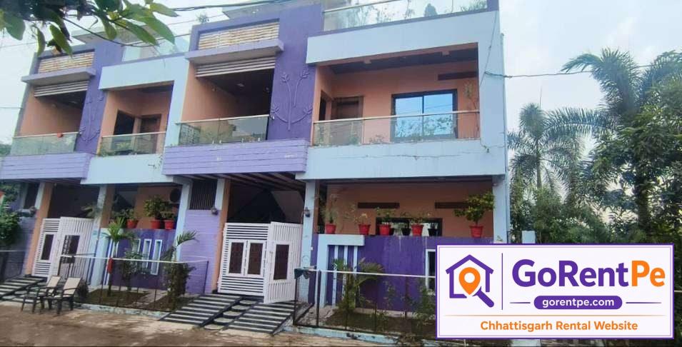 Fully furnished room for rent in Basant Vihar Gondwara Raipur with balcony, bed, wardrobe and rooftop access