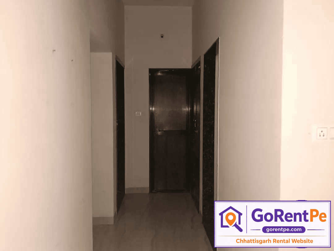 900 sqft 2 BHK family flat for rent in Baikunth Nagar Bhilai with 2 bathrooms, spacious hall, kitchen, washing area, east facing apartment near Gaurav Path and Amrapali Vananchal City