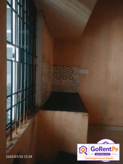 Affordable 1 BHK room for rent in Ram Nagar Bhilai with attached bathroom, 500 sq ft unfurnished accommodation ideal for bachelors, students, and working professionals.