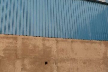 Newly constructed 3800 sq ft commercial godown for rent in Smriti Nagar Bhilai with office space, washroom, borewell water facility, parking, and large warehouse storage area for commercial use