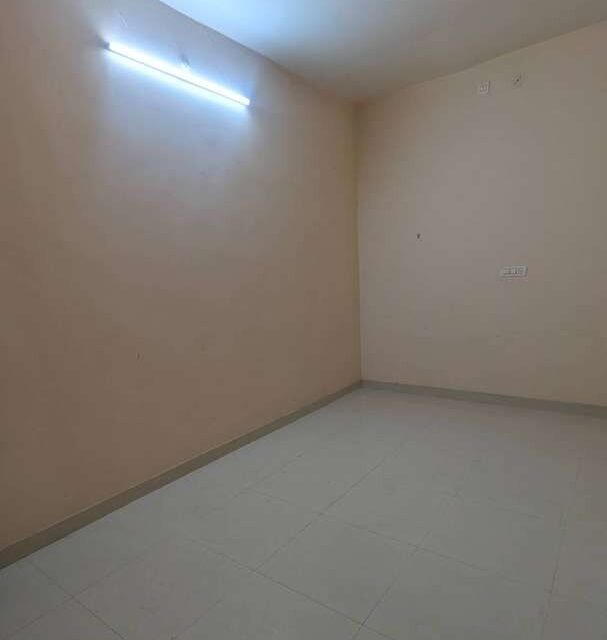 Student Room for Rent Near Sarju Bageecha Telipara Bilaspur Chhattisgarh in Apartment