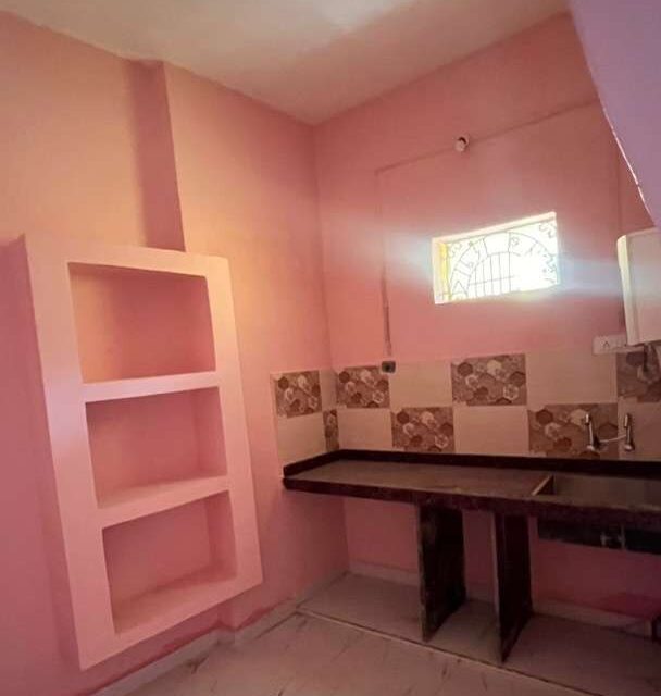 freshly built 1 bhk independent floor for rent in Torwa Bilaspur with parking 24x7 water supply separate electricity meter and immediate possession suitable for families professionals and bachelors
