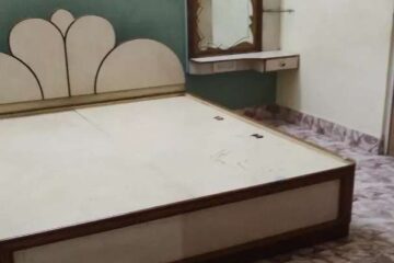 2 BHK semi furnished house for rent with 3 bathrooms, wardrobes, car parking and modern kitchen in prime residential locality