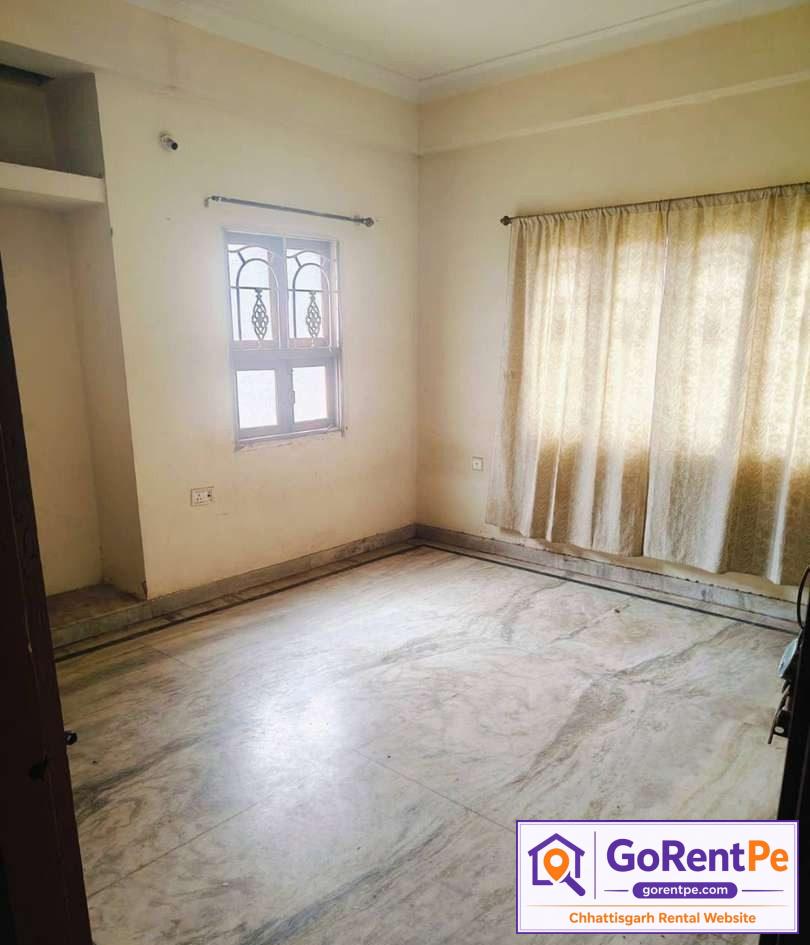 2 BHK Flat for Rent in Golden Park Society Raipur Near Ashoka Ratan with 3 Car Parking