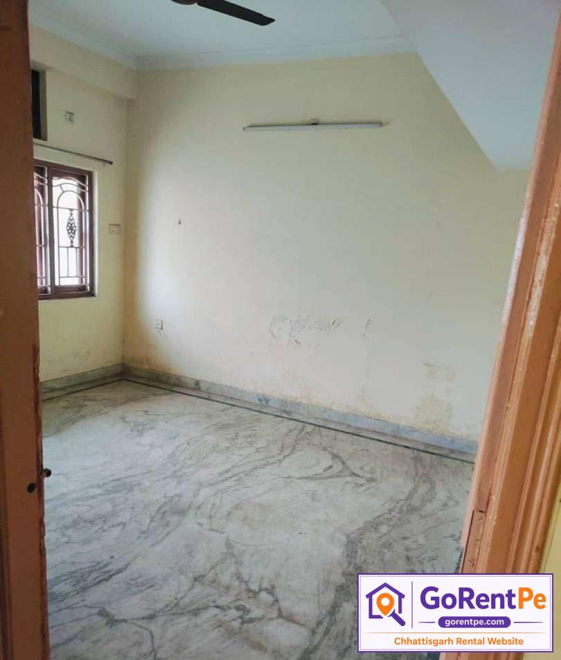 2 BHK Flat for Rent in Golden Park Society Raipur Near Ashoka Ratan with 3 Car Parking
