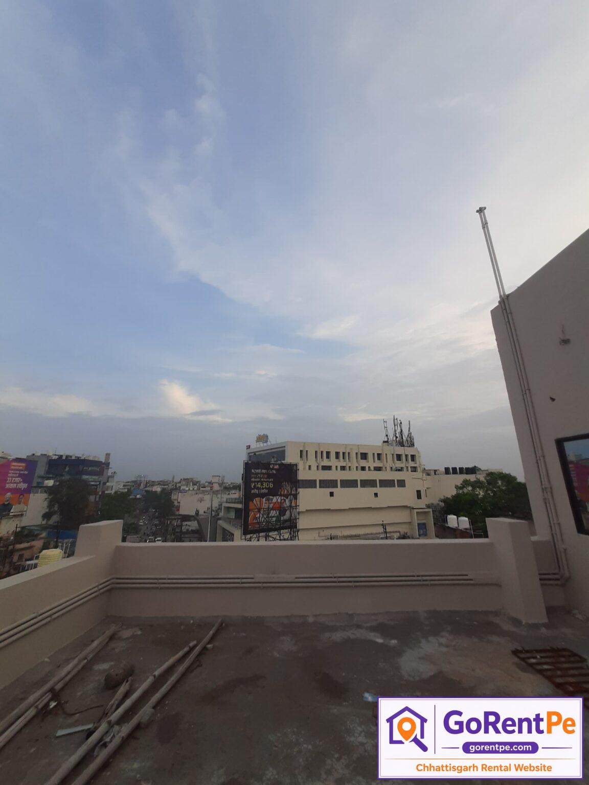 Fully furnished girls single room for rent in Vaishali Nagar Bilaspur near Rama Magneto Mall with lift, attached bathroom, parking, 24 hour water supply and sharing option