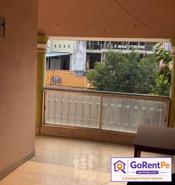 2 BHK semi-furnished flat for rent for family in Neyra Properties with covered campus
